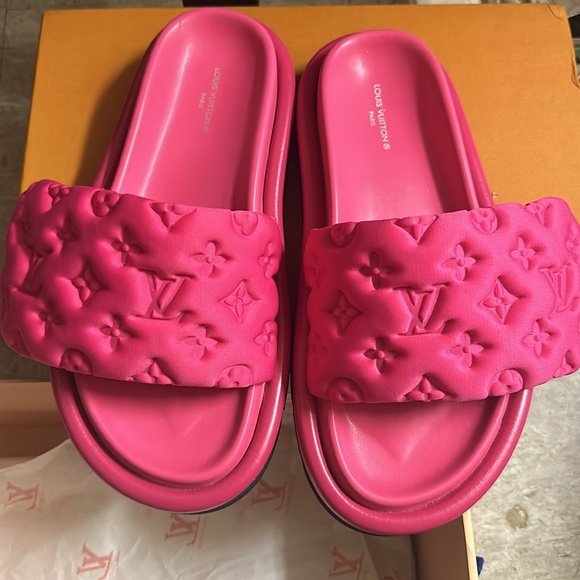 Louis Vuitton pink pillow slides - Picture 2 of 4